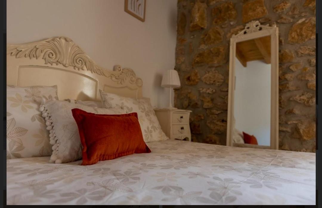 Hotel Rural En Las Cascadas De Tobera מראה חיצוני תמונה
