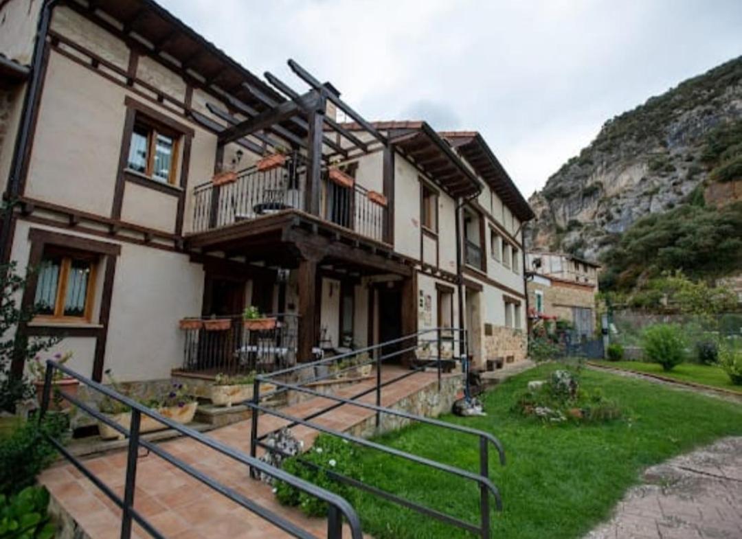 Hotel Rural En Las Cascadas De Tobera מראה חיצוני תמונה