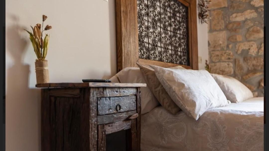 Hotel Rural En Las Cascadas De Tobera מראה חיצוני תמונה